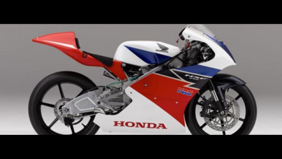 Moto - News: Moto3 2012: presentata ufficialmente la Honda NSF250R Moto - News: Moto3 2012: presentata ufficialmente la Honda NSF250R