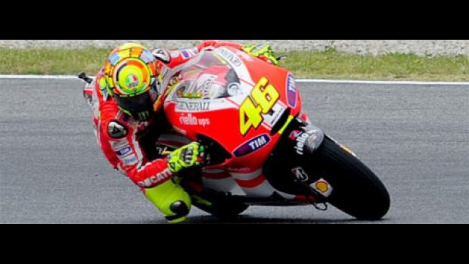 Moto - News: MotoGP, Silverstone, Ducati: Rossi studia il circuito