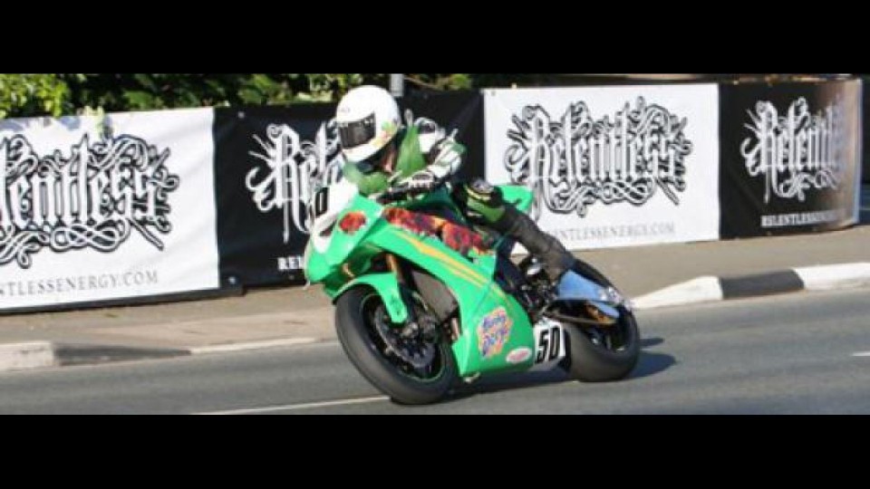 Moto - News: Tourist Trophy 2011: Supersport Gara 1, addio Brien Moto - News: Tourist Trophy 2011: Supersport Gara 1, addio Brien