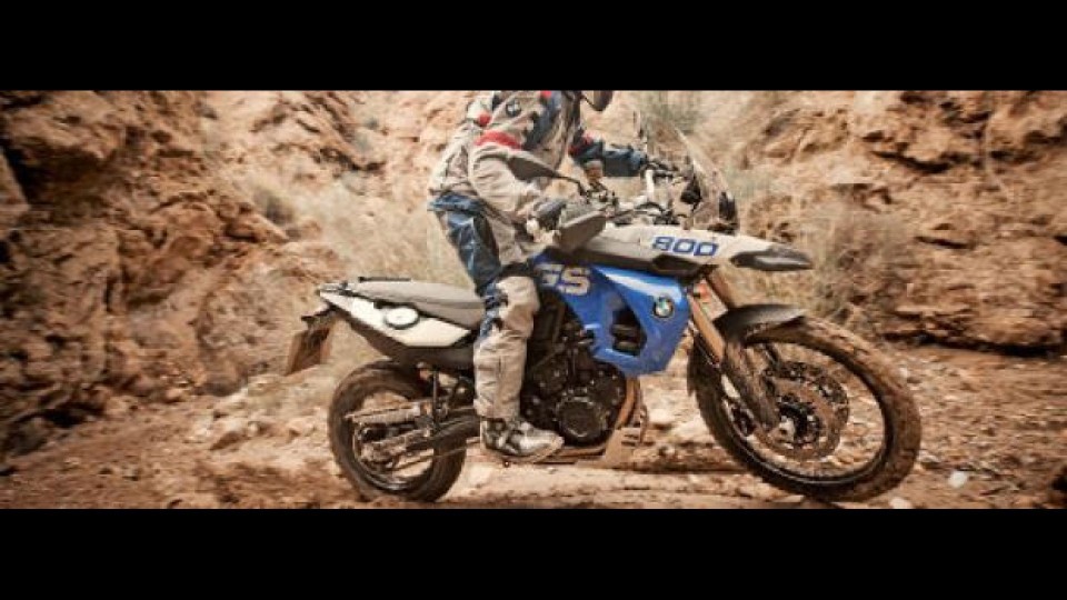 Moto - News: BMW Motorrad: R1200GS Adventure Triple Black e F800GS Trophy