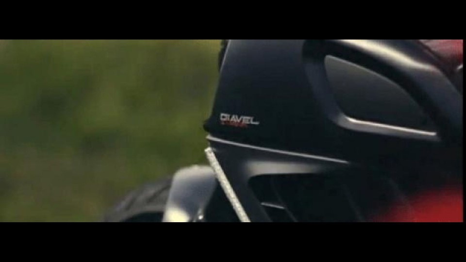 Moto - News: Ducati: una Diavel Carbon che fa... 