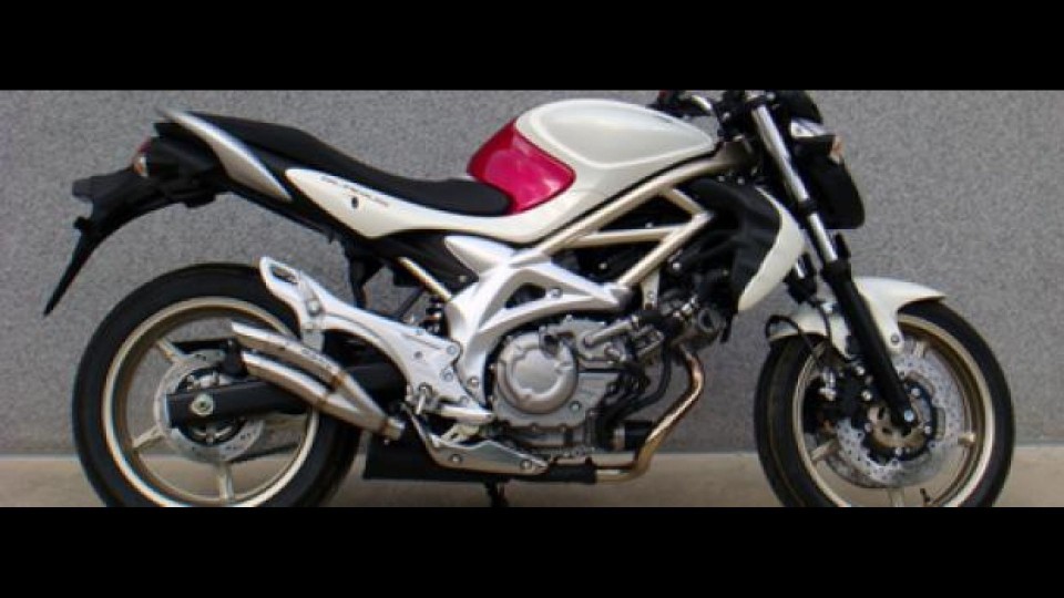 Moto - News: Silenziatore IxRace per Suzuki Gladius 650 Moto - News: Silenziatore IxRace per Suzuki Gladius 650