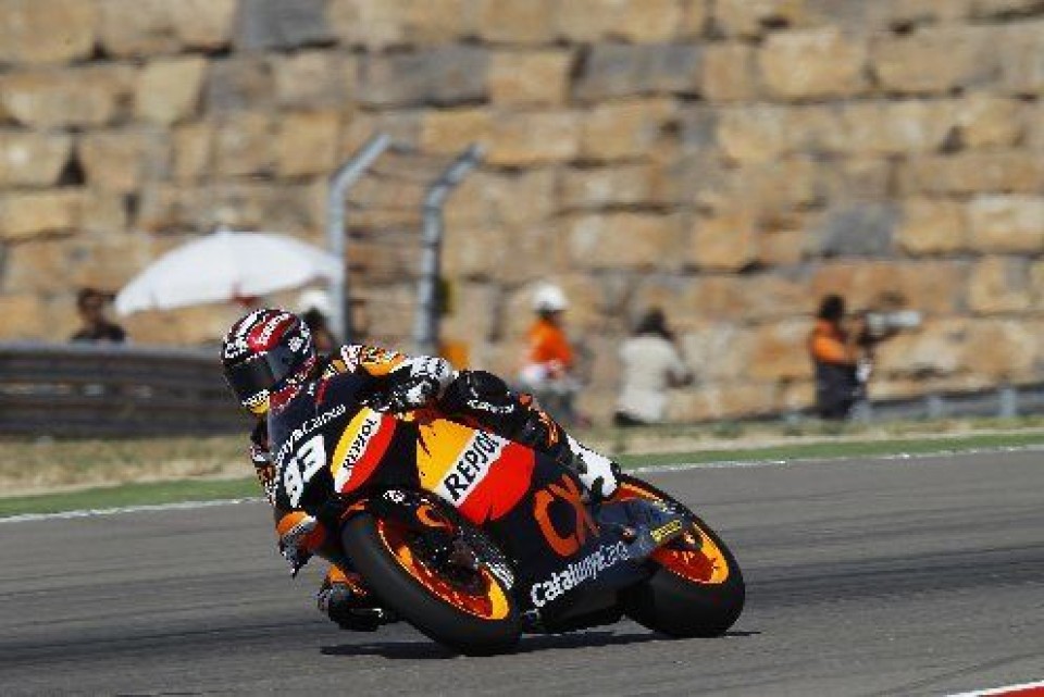 Moto - News: Marquez assedia e sbaraglia Aragòn