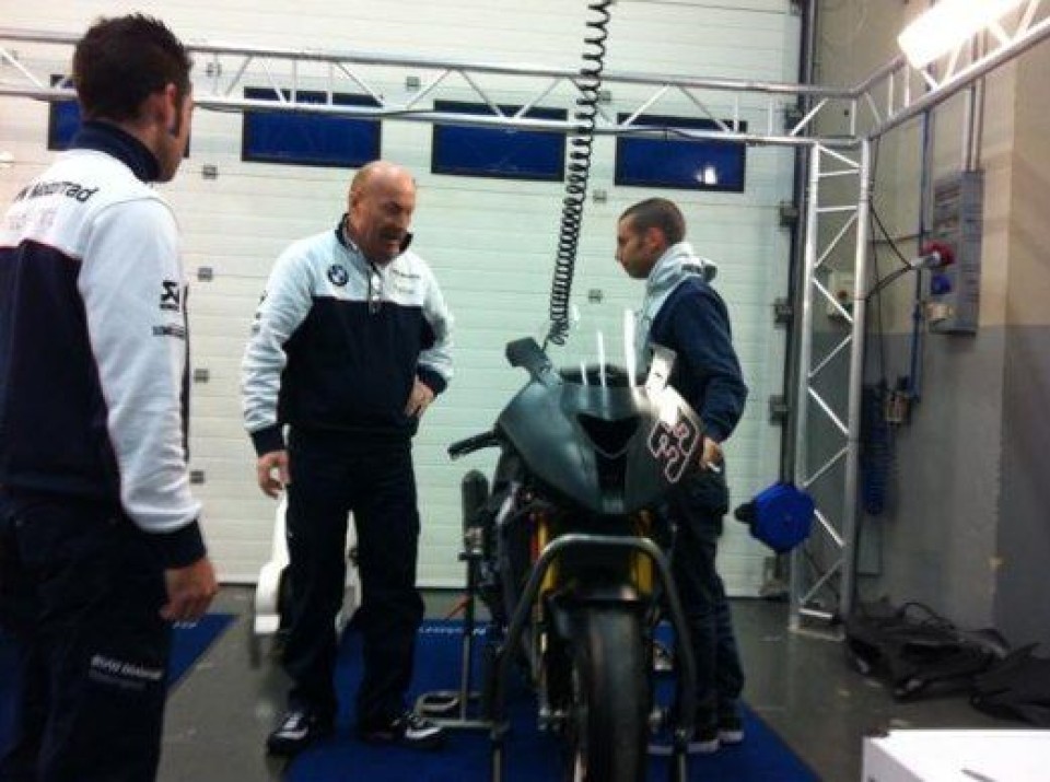 Moto - News: Superbike: La BMW in pista a Jerez