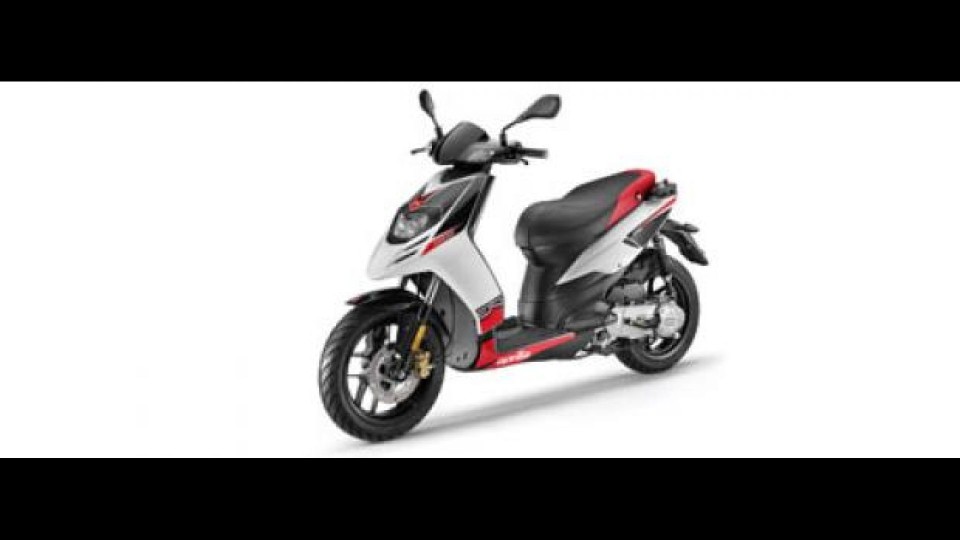 Moto - News: Aprilia SR Motard 50 a 2T e 125 a 4T 2012