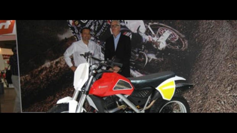 Moto - News: Husqvarna a EICMA 2011: svelato il Concept MOAB