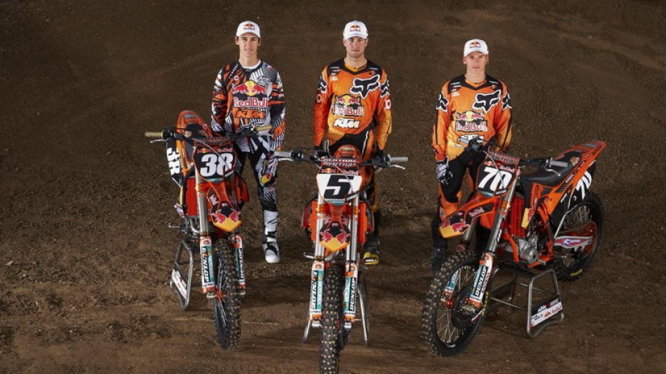 Moto - Gallery: KTM Red Bull Factory Team 2012