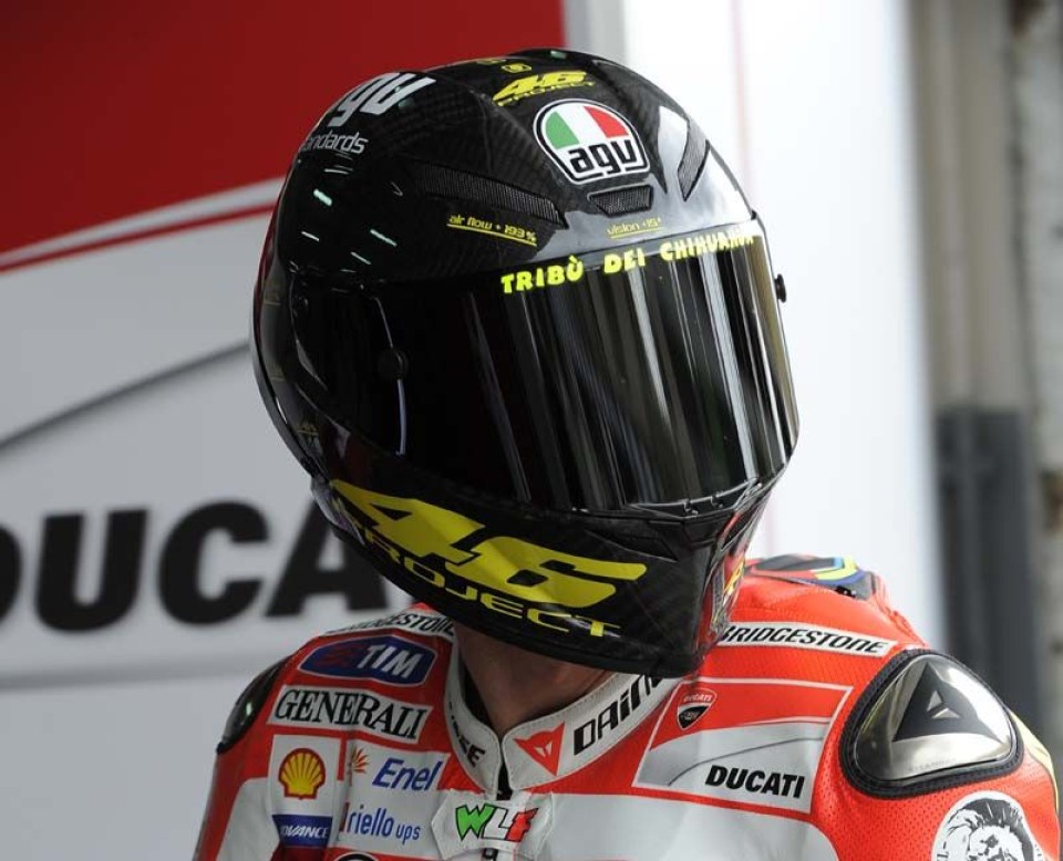 Moto - News: Nuovo casco AGV per Valentino Rossi
