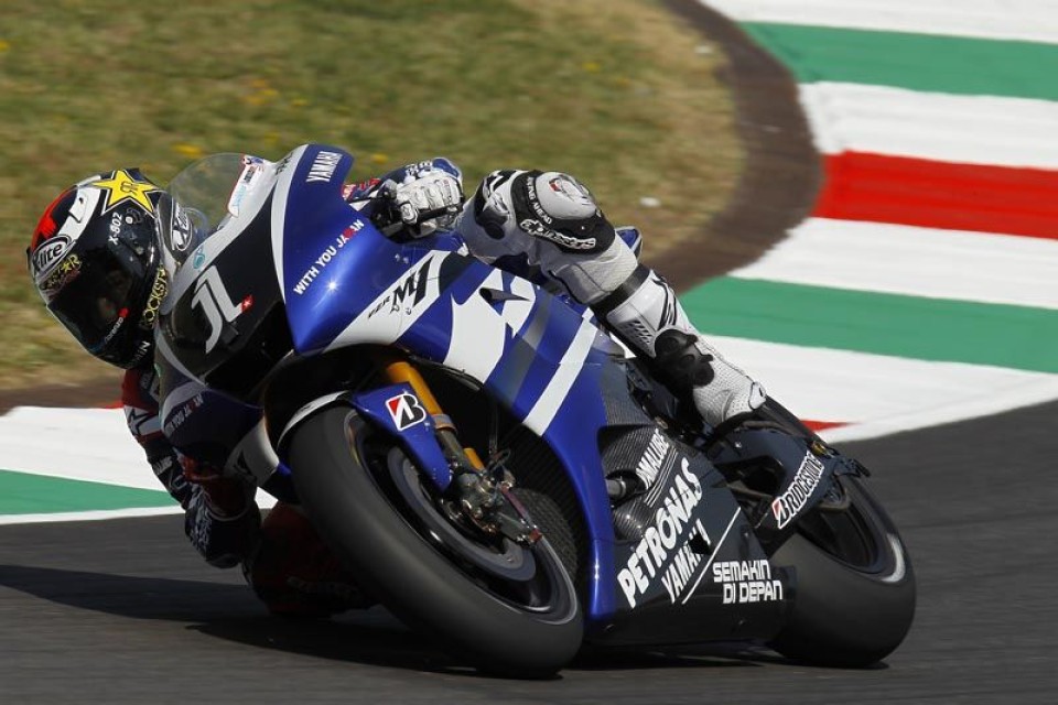 Moto - News: Lorenzo all’esame della patente moto