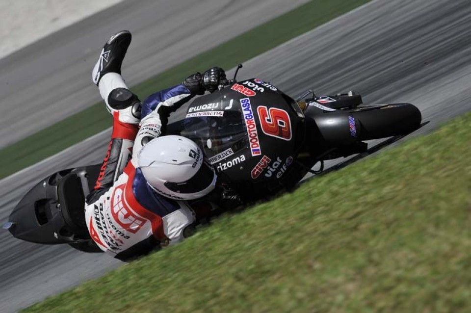 Moto - News: Stefan Bradl, prima caduta con la Honda