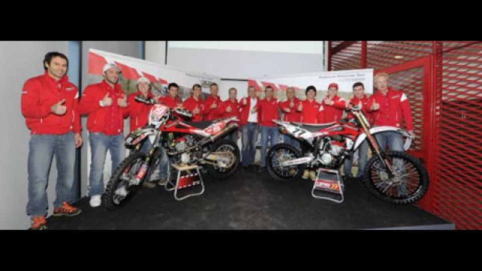 Moto - News: Presentato l'Husqvarna Racing Team 2012
