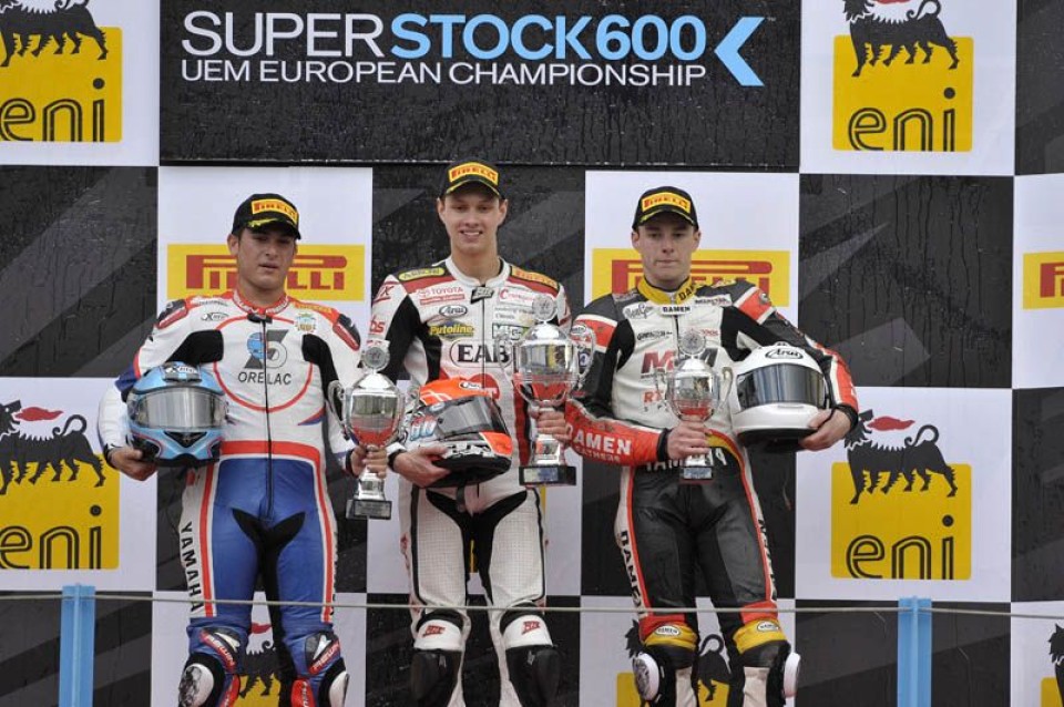 Moto - News: STK600: Ad Assen vince van der Mark