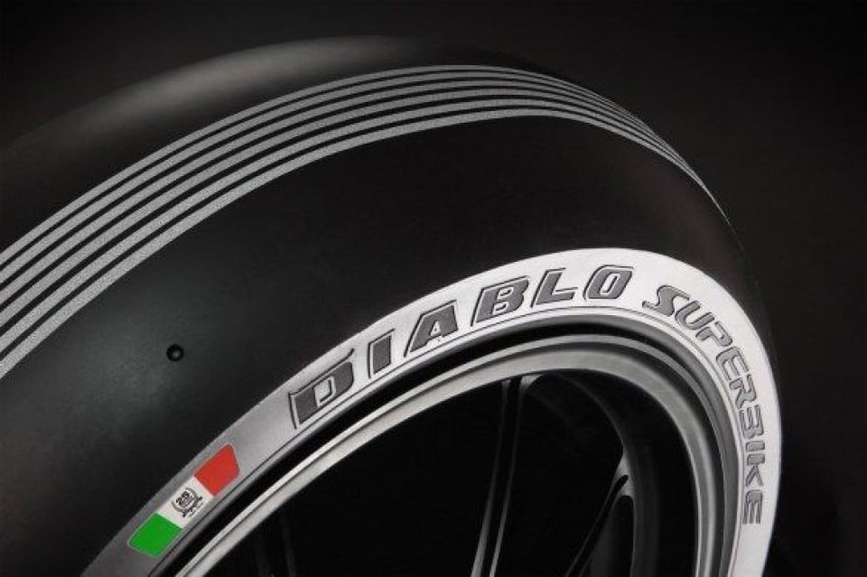 Moto - News: Pirelli, nozze d'argento in Superbike