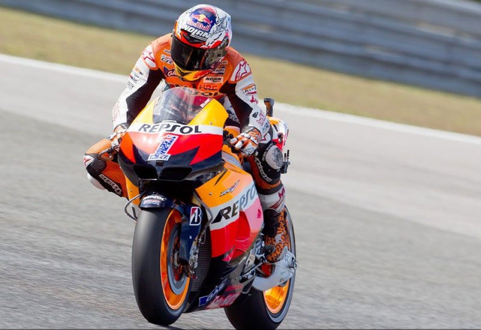 MotoGP: MotoGP: Stoner di misura sull'asciutto