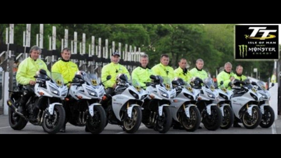 Moto - News: Tourist Trophy 2012: 11 Yamaha ai Marshals