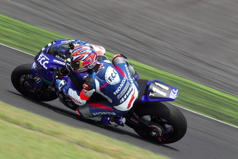 Moto - News: Vittoria n° 25 della Honda a Suzuka