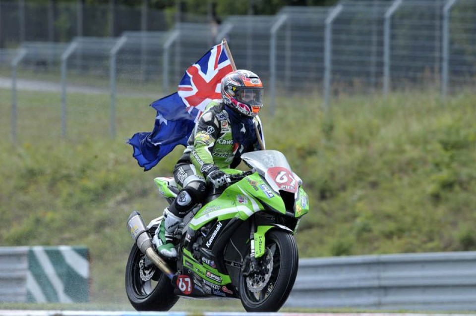 Moto - News: STK: Bis di Staring. La Marra leader
