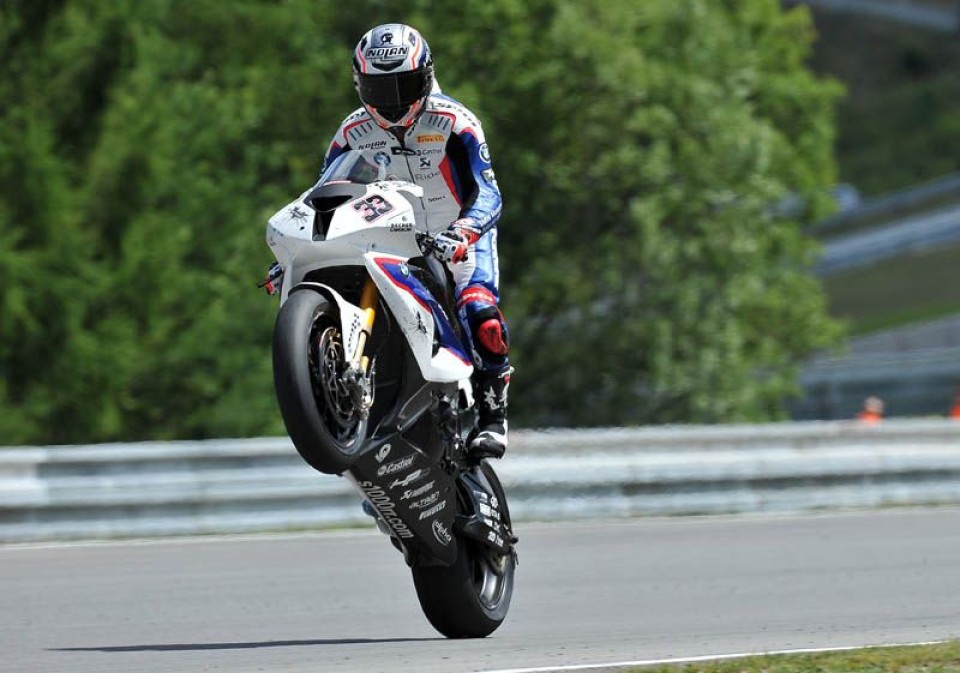 SBK: SBK: Doppietta di Melandri. Biaggi 4°