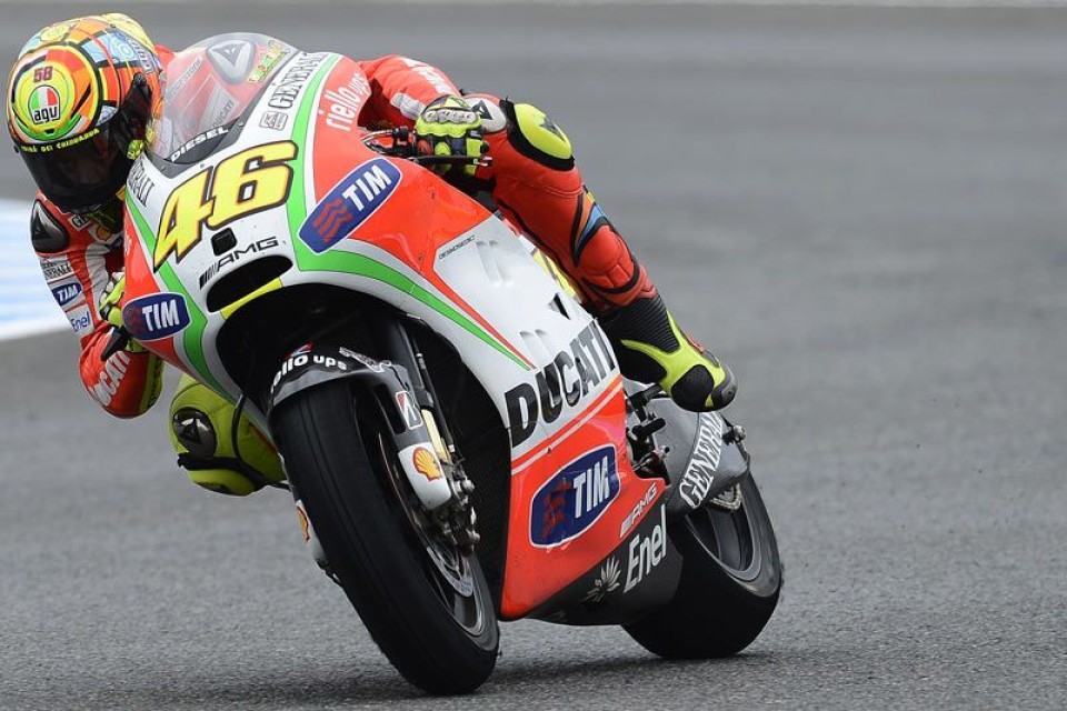 Moto - News: MotoGP, WUP: Rossi brilla sul bagnato