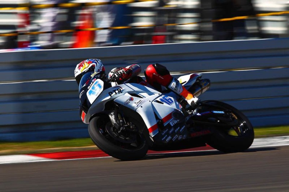 Moto - News: WSS: Cluzel strappa la pole a Lowes