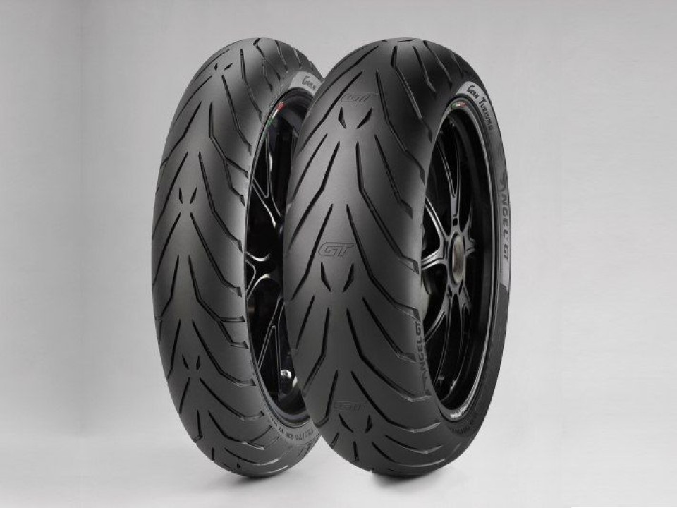 Moto - News: Pirelli presenta l'Angel GT