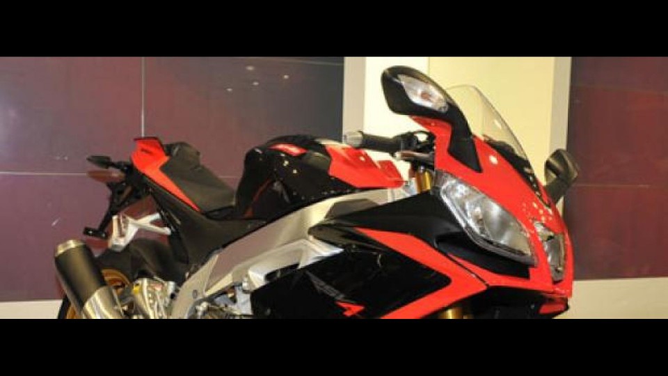 Moto - News: Aprilia RSV4 Factory ABS 2013