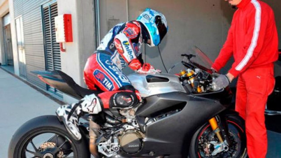 Moto - News: WSBK 2013: Torna una Ducati ufficiale?