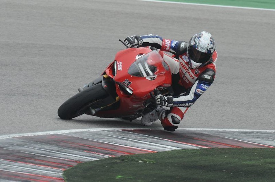 Moto - News: Ducati Riding Experience con Bayliss