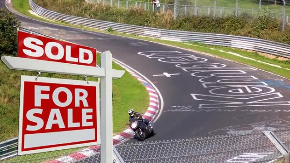 Moto - News: Il Nürburgring è in vendita, Imola potrebbe diventare un parcheggio di bus!