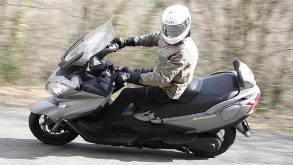 Moto - News: Suzuki Scooter: Burgman 650 e 400 in promozione