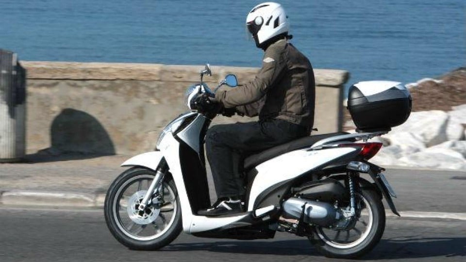 Moto - Test: Kymco People One 125i 2013 - TEST