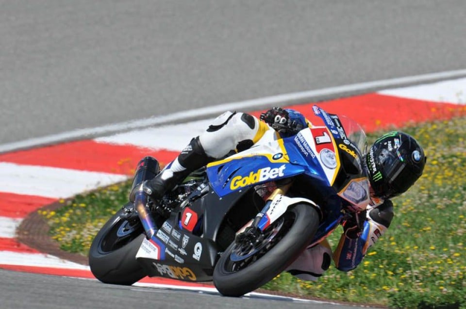 Moto - News: STK: 3 piloti in 2/10. Barrier 1°