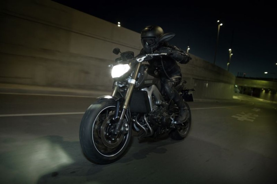 Moto - News: Svelata la MT-09: il lato oscuro di Yamaha