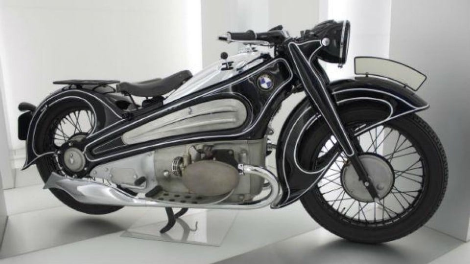 Moto - News: BMW R7