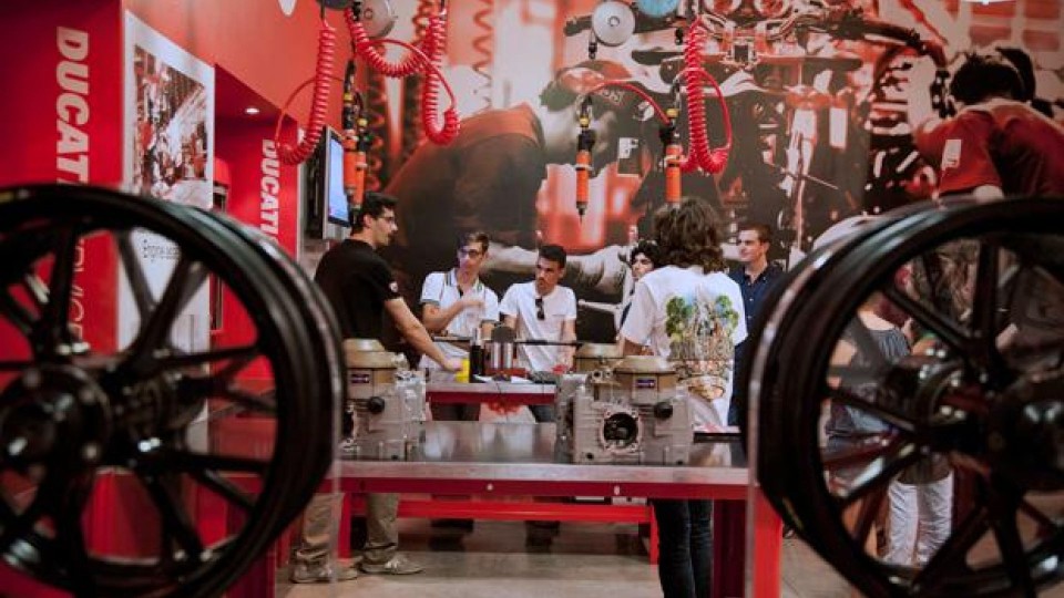 Moto - News: Ducati Summer School: Fisica in Moto 2013