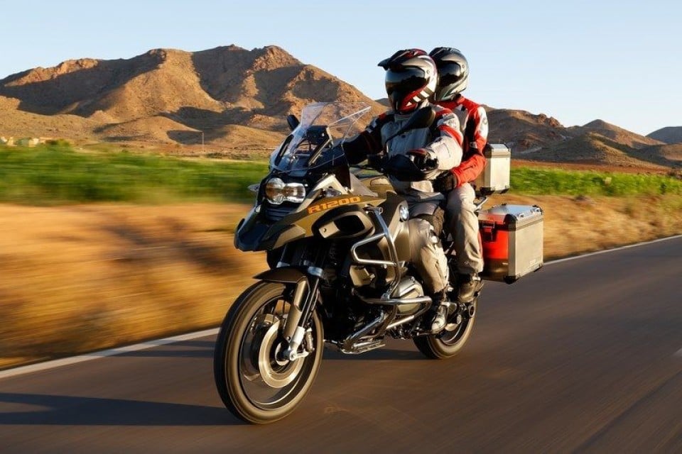 Moto - News: BMW svela la R1200 GS Adventure 2014