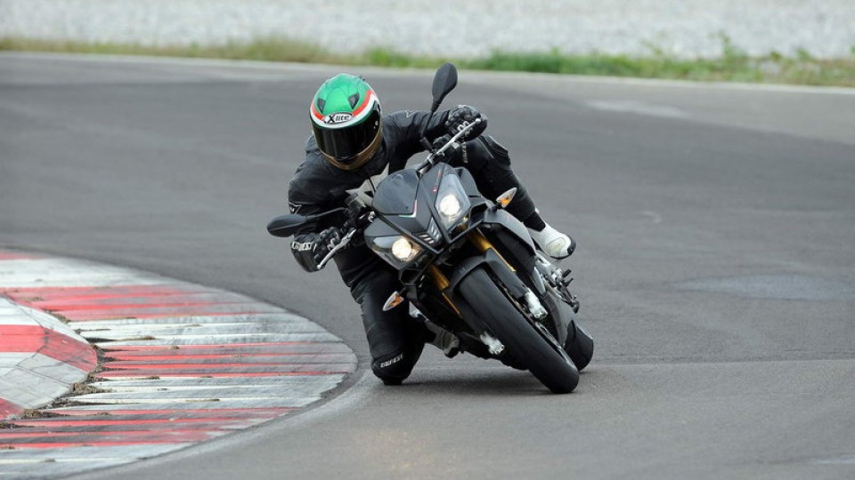 Moto - Gallery: Aprilia Tuono V4 R ABS 2014 - TEST