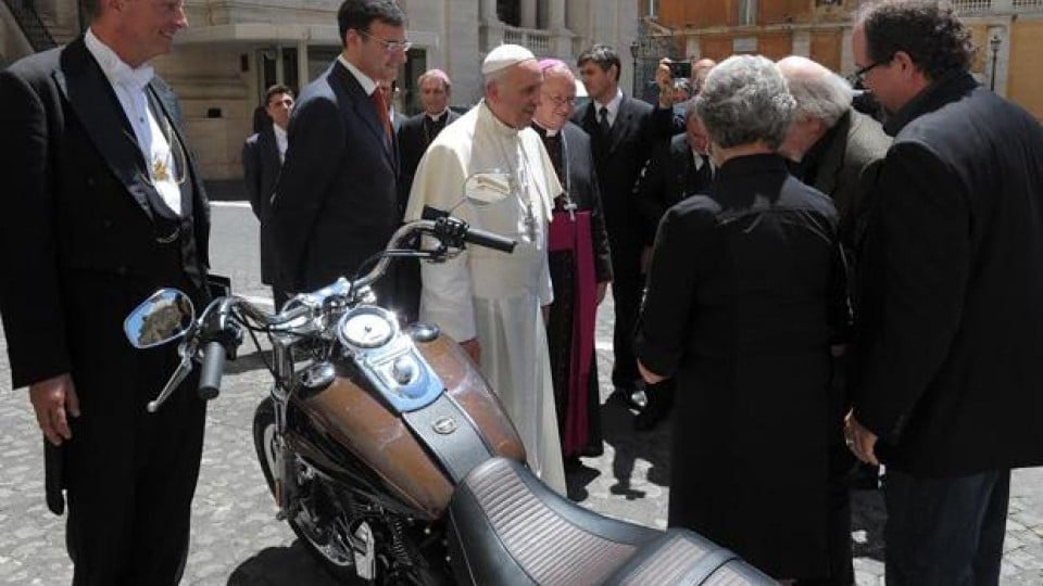 Moto - News: L’Harley-Davidson di Papa Francesco all’asta per far beneficenza alla Caritas