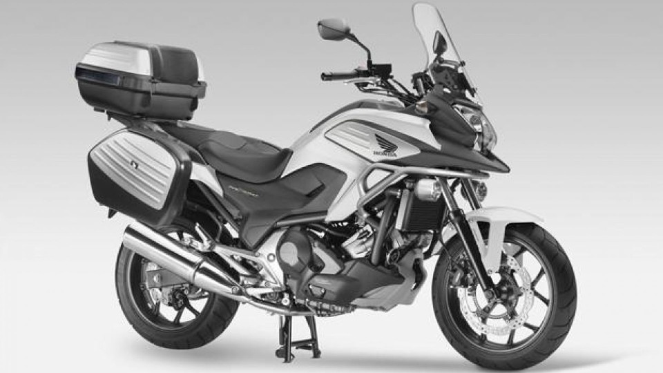 Moto - News: Honda NC750X Travel Edition: la mini-ammiraglia