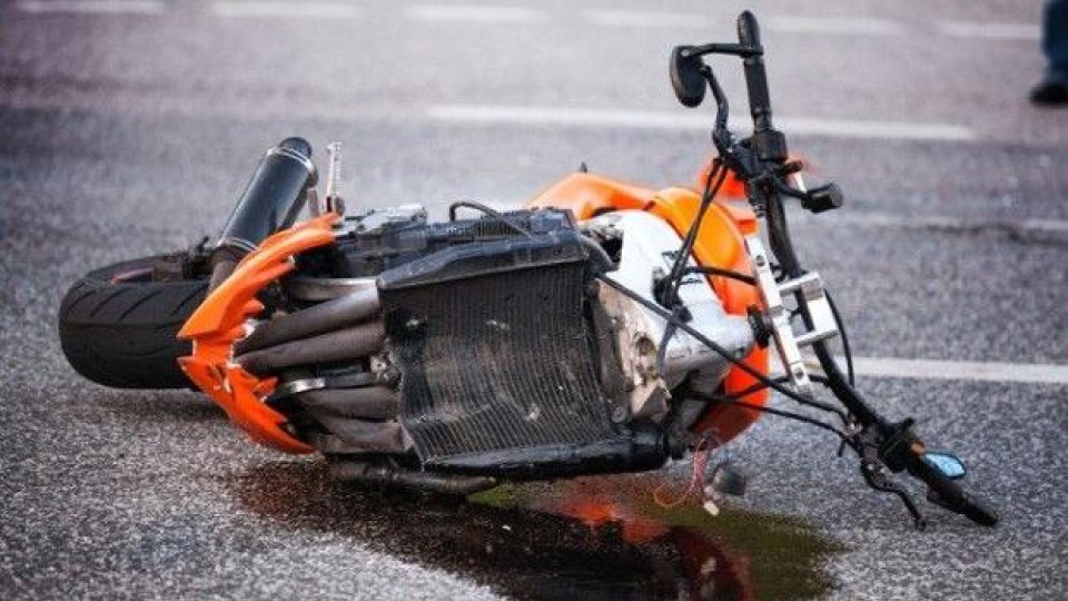 Moto - News: Incidenti in moto: 1 morto su 3 senza patente o sotto l'effetto di droga e alcool