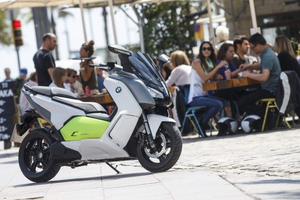 Moto - Scooter: BMW C Evolution: elettricità in movimento