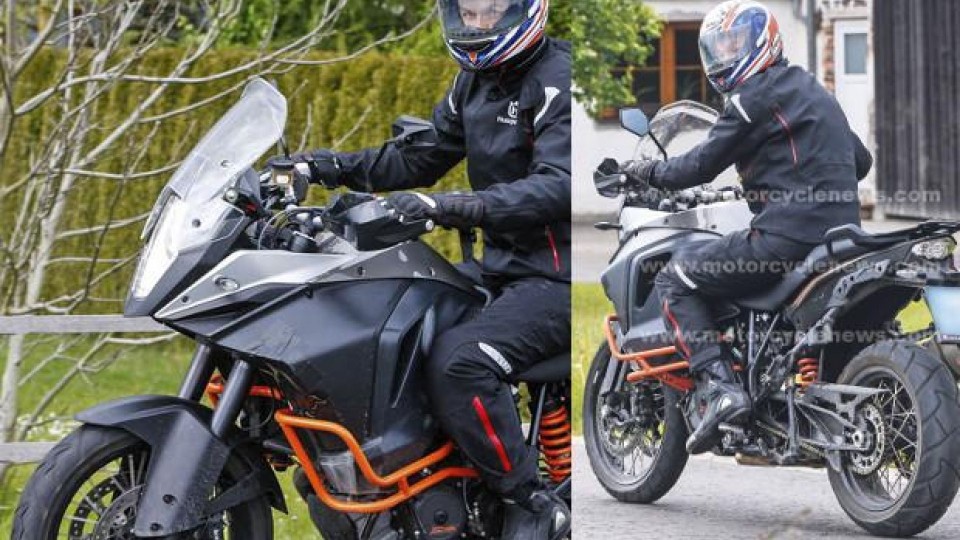 Moto - News: Foto spia KTM 1190 Adventure 2015 con serbatoio maggiorato?