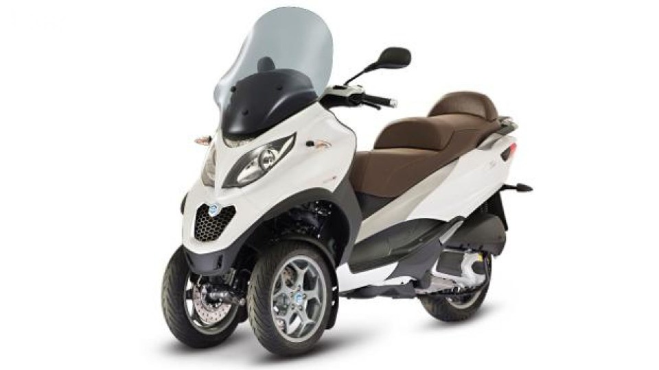 Moto - News: Nuovo Piaggio Mp3 300 my 2015