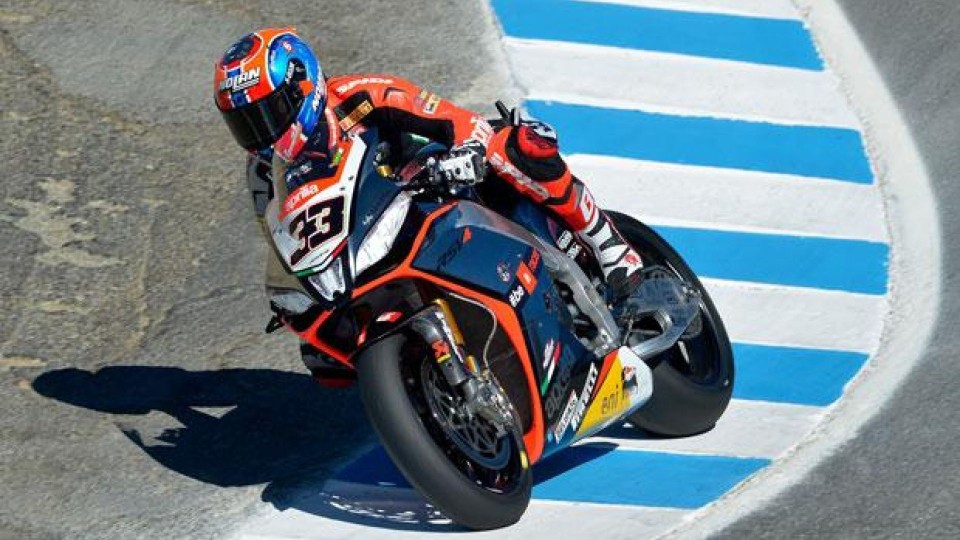 Moto - News: Superbike 2014, Laguna Seca: Melandri domina gara 1