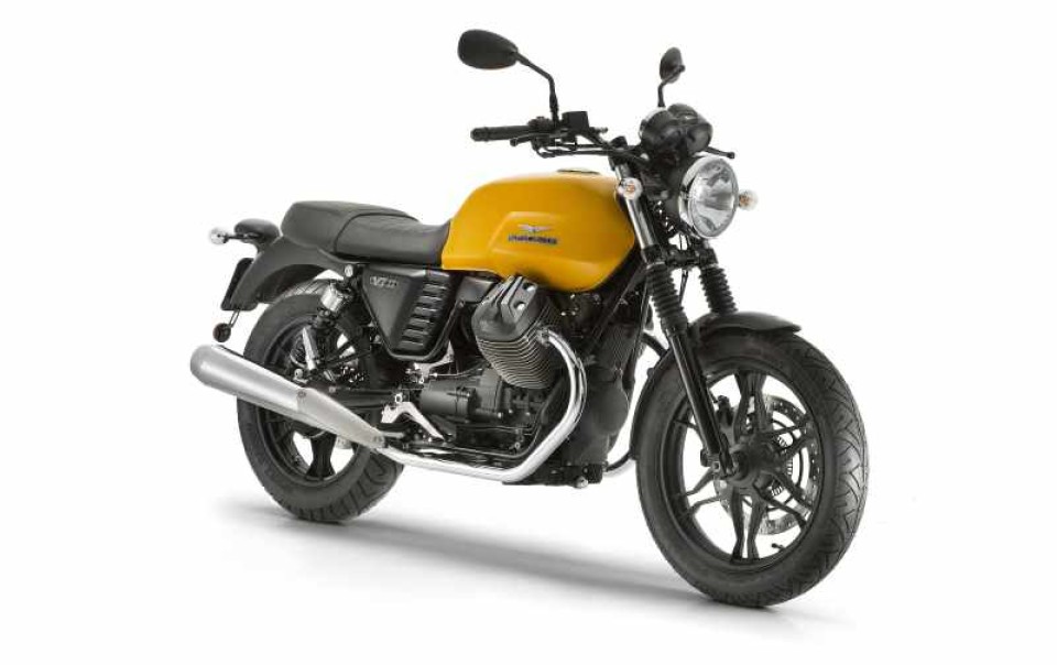 Moto - News: Ad Intermot la seconda generazione della Guzzi V7 