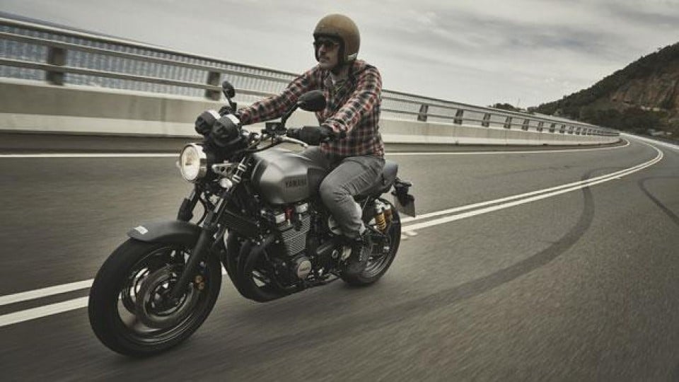 Moto - Test: Yamaha XJR1300 my 2015 - TEST