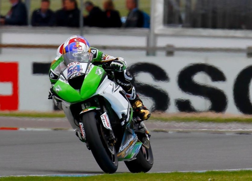 Moto - News: WSS, Donington: weekend perfetto per Sofuoglu