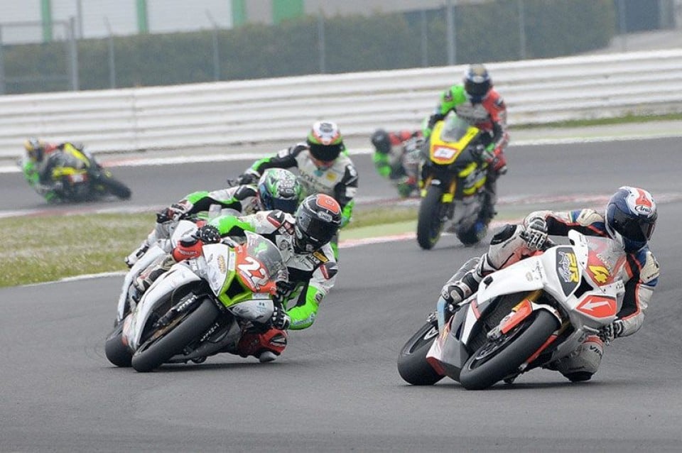 Moto - News: Anche GPOne in gara al National Trophy