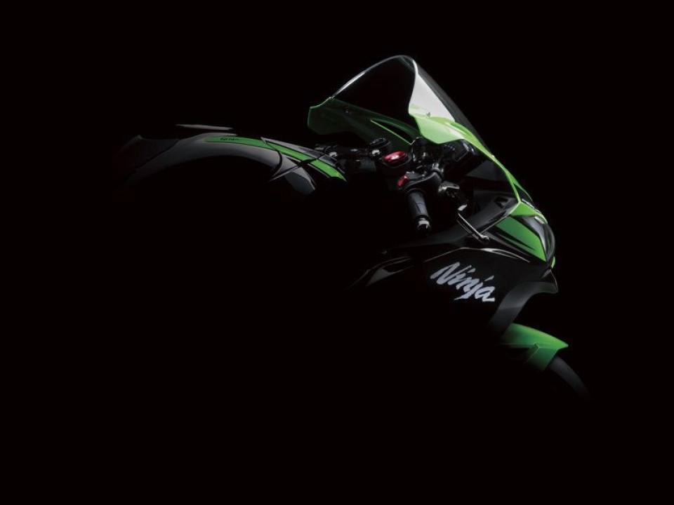 Moto - News: Kawasaki: la Ninja ZX-10R '16 pronta al debutto