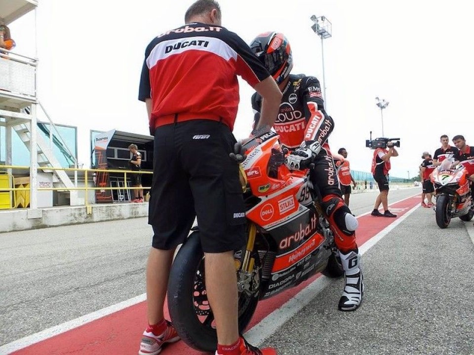 Scassa a fianco di Davies a Magny Cours